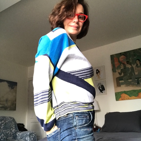 Max Azaria Color Block Sweater - Picture 5 of 11